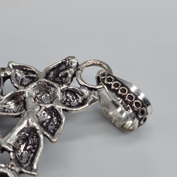 Stunning Floral Natural Labradorite Stone Silver Pendant - Picture 5 of 6